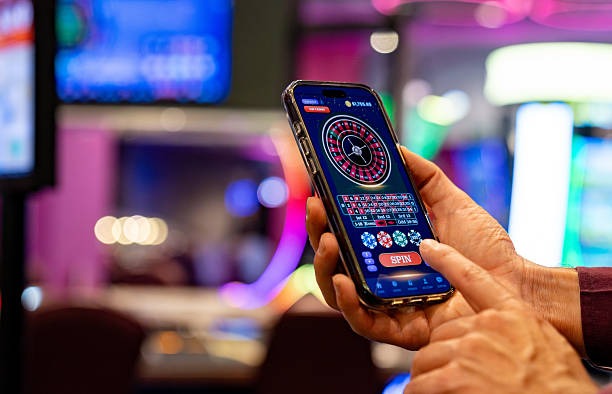 kratonbola mobile app interface on Android and iOS devices showing football markets and live dealer tables